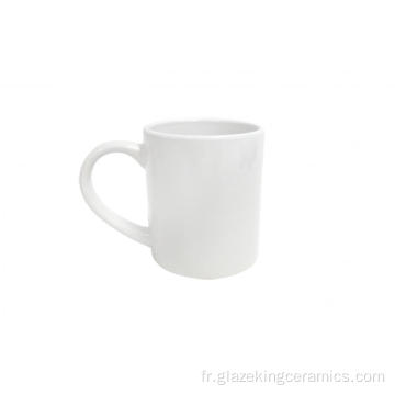 Tasse simple en céramique simple et généreuse